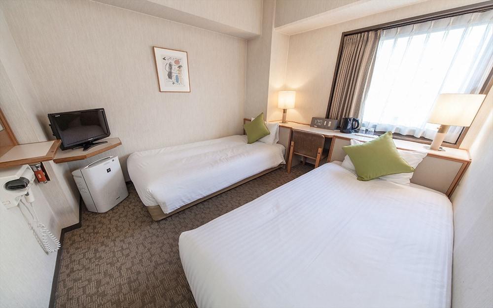 Hotel Sun White Ōsaka